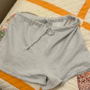 Green Envelope stretch elastic waist shorts